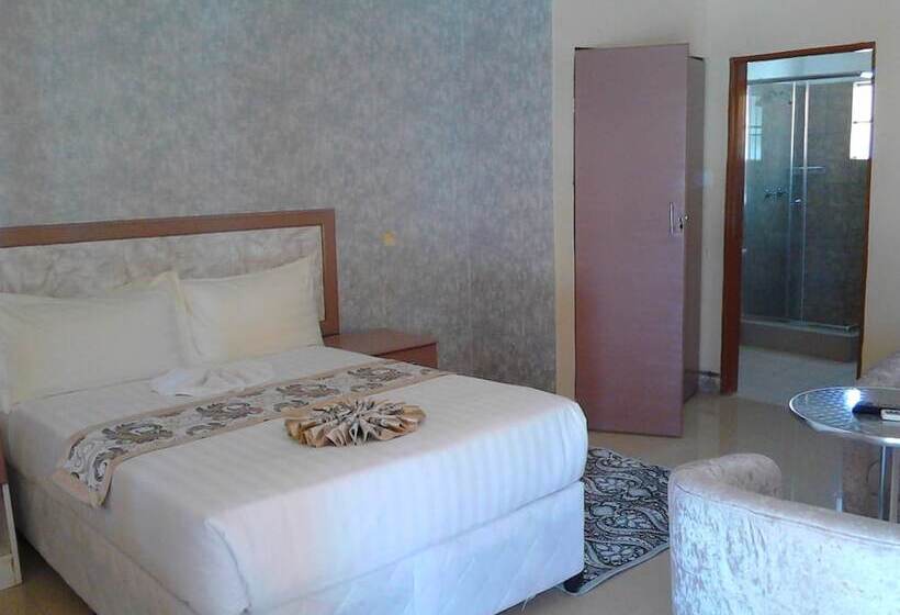 Pacific Conqueror Self Catering Units