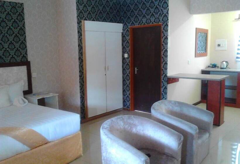 Pacific Conqueror Self Catering Units