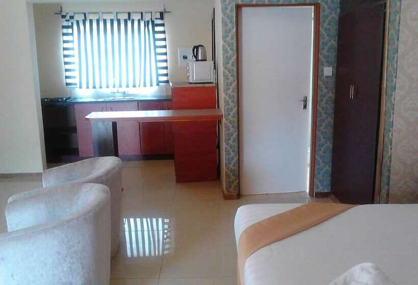 Pacific Conqueror Self Catering Units