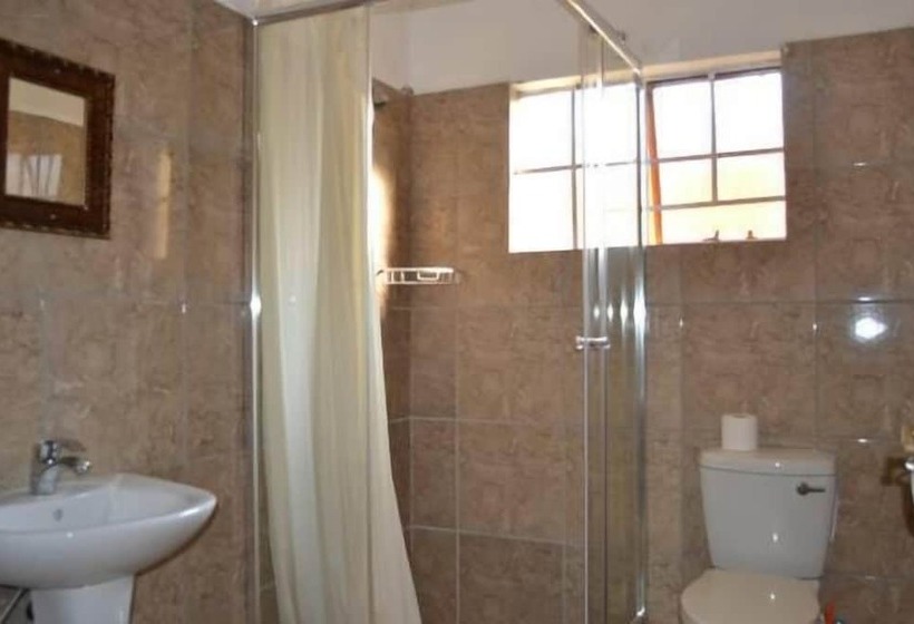 Pacific Conqueror Self Catering Units