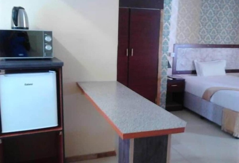 Pacific Conqueror Self Catering Units