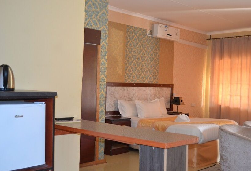 Pacific Conqueror Self Catering Units