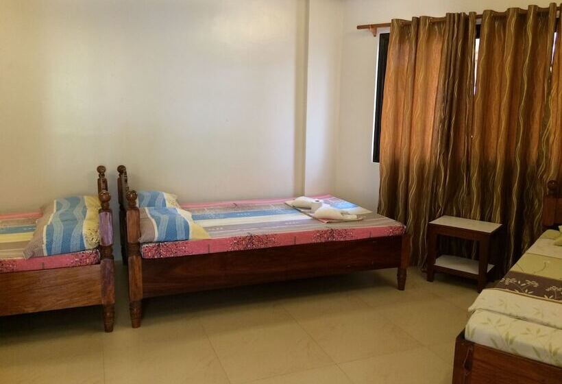 پانسیون Inngo Tourist Inn