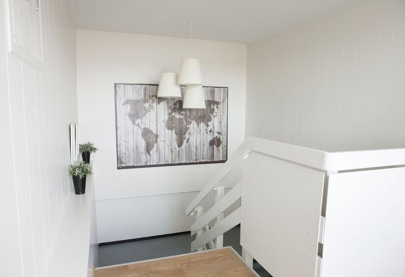 پانسیون Lyngas Guesthouse