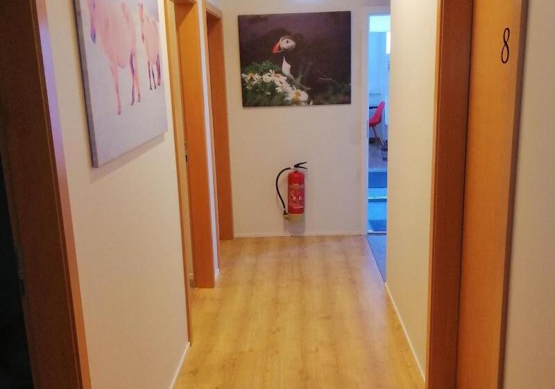 پانسیون Lyngas Guesthouse