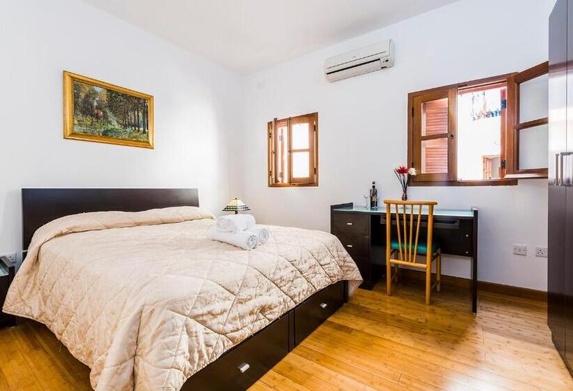 پانسیون Marble Arch Home