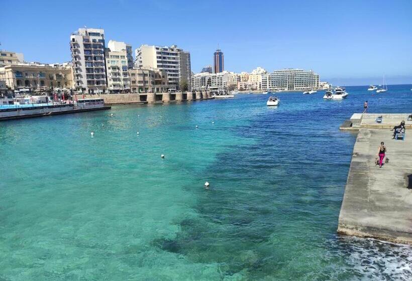 پانسیون Marble Arch Home