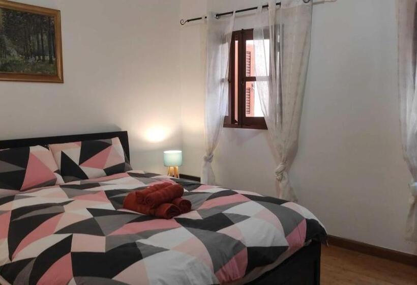 پانسیون Marble Arch Home