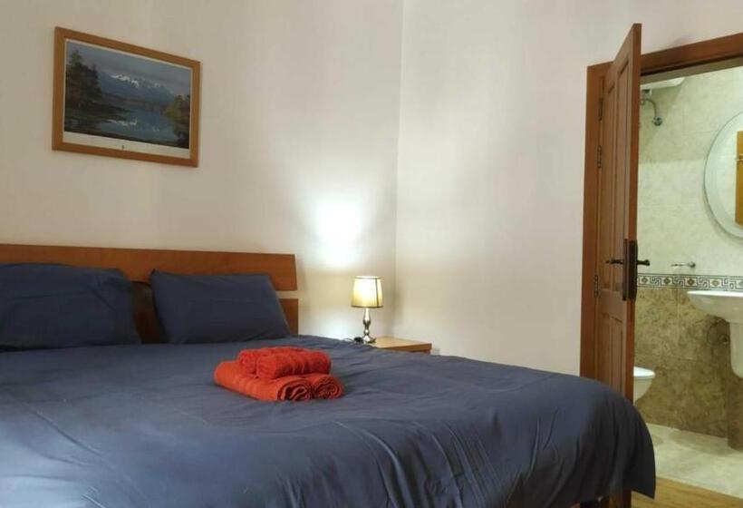 پانسیون Marble Arch Home