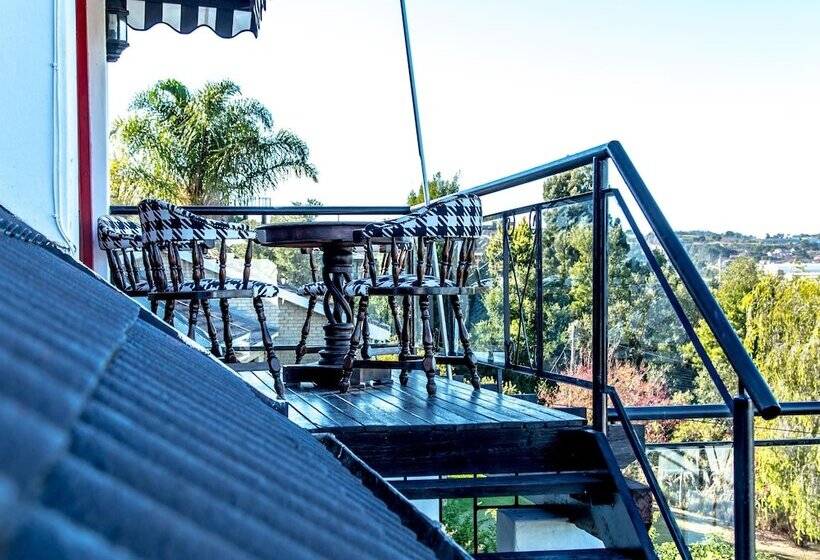 بنسيون Senate Boutique Guest House