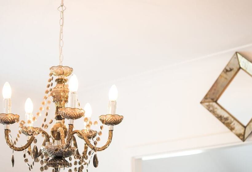 بنسيون Senate Boutique Guest House