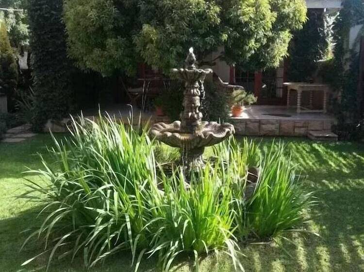 膳宿费 Town And Country Mpumalanga