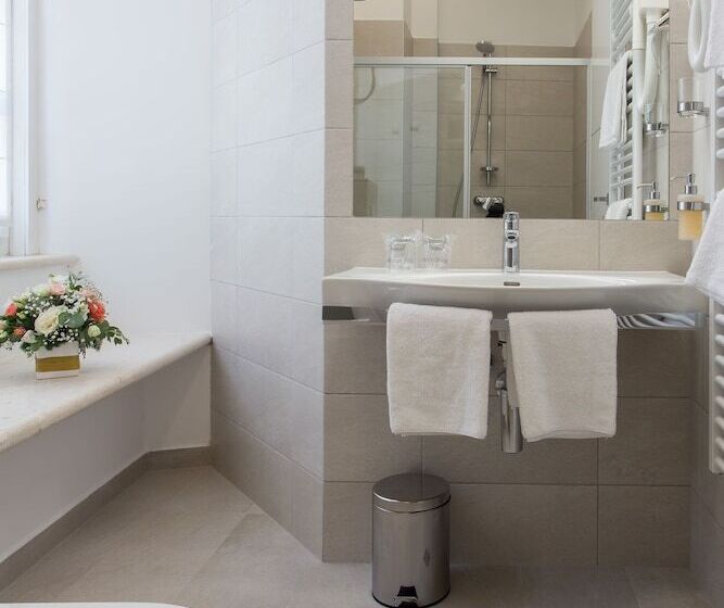 Klarisa Palace Rooms