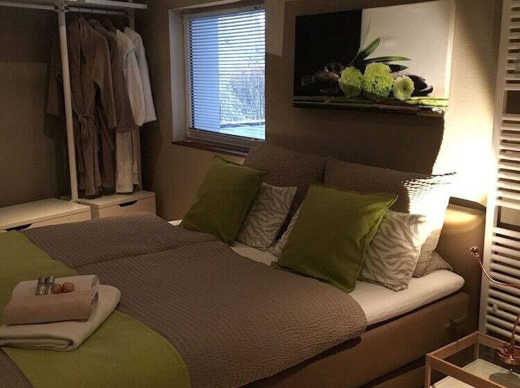 Wohnraum Hotel & Gästehaus