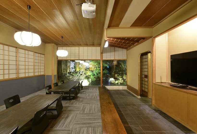 Zen Hostel