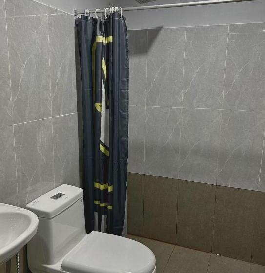 هاستل Camp Backpackers Port Barton