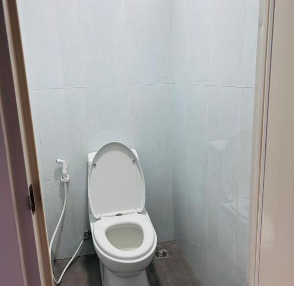 هاستل Camp Backpackers Port Barton