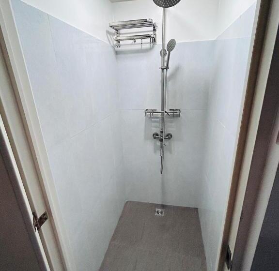 هاستل Camp Backpackers Port Barton