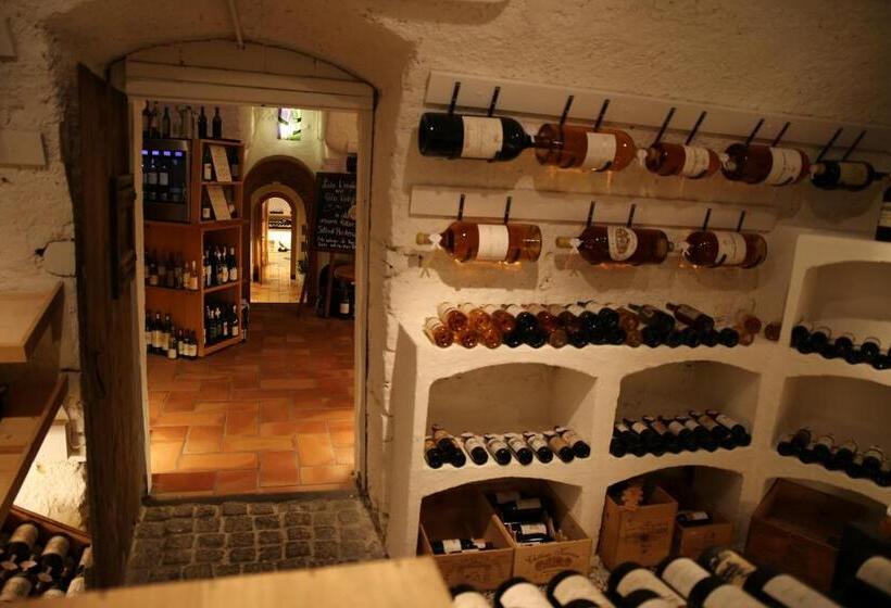 הוסטל Landgasthof Farnsburg