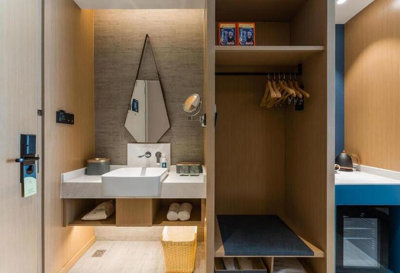 Atour Hotel Nanchang Red Valley Beach Qiushui Plaza