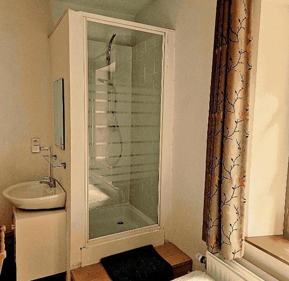 B&b La Source De La Géronstère