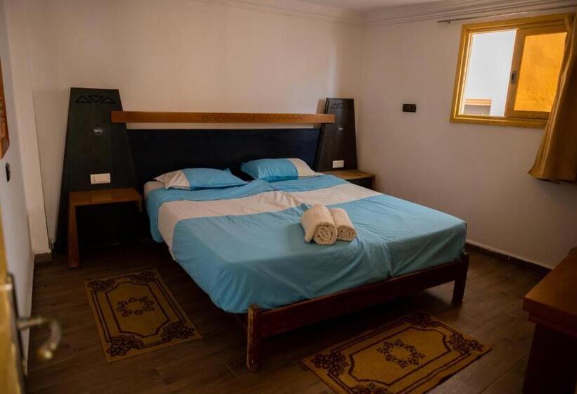 تختخواب و صبحانه Adventurekeys Surf Yoga Cowork