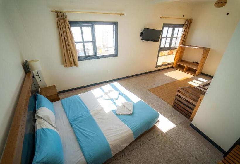 تختخواب و صبحانه Adventurekeys Surf Yoga Cowork