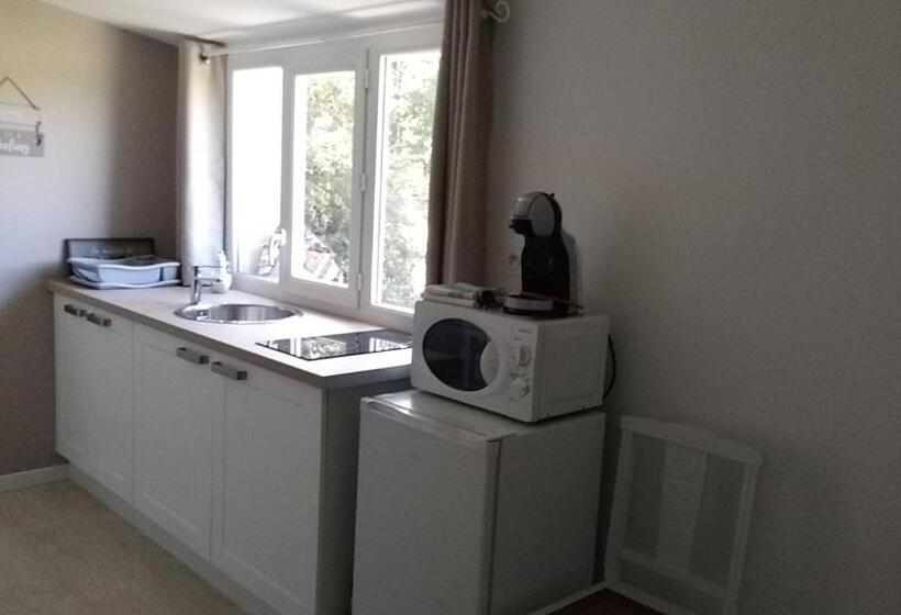 ベッドアンドブレックファースト Chambre D Hotes La Barrière