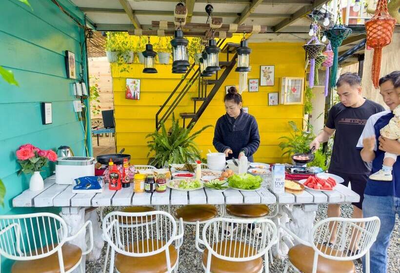 تختخواب و صبحانه Gio Homestay