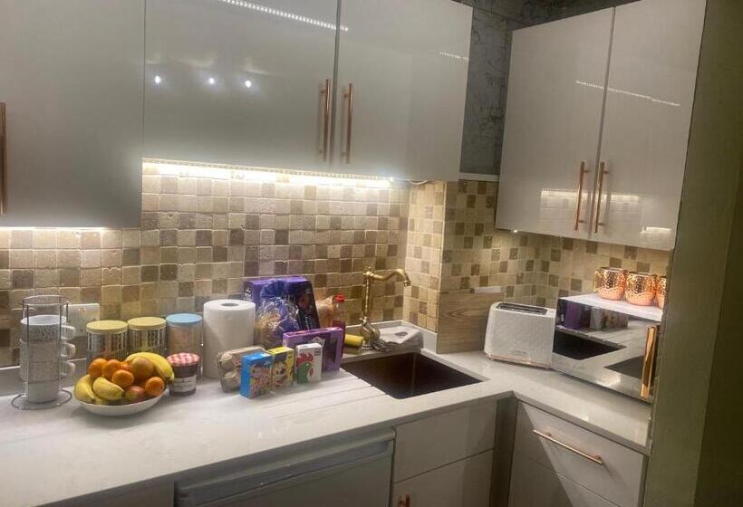 مبيت وإفطار Quiet Lower Floor 2 Bed City Apartment With Private Patio Garden