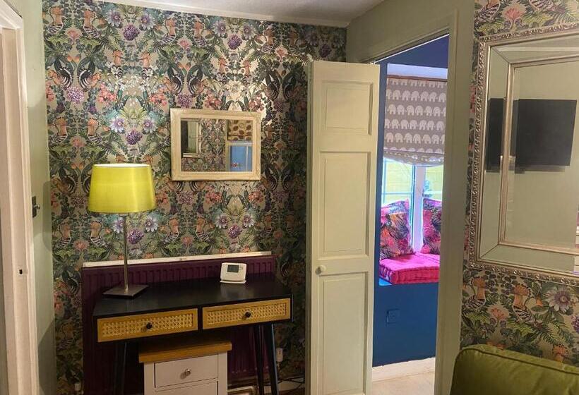 مبيت وإفطار Quiet Lower Floor 2 Bed City Apartment With Private Patio Garden