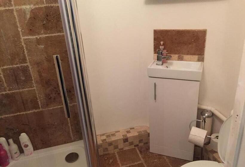 مبيت وإفطار Quiet Lower Floor 2 Bed City Apartment With Private Patio Garden