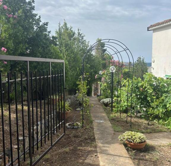 مبيت وإفطار Villa Loren