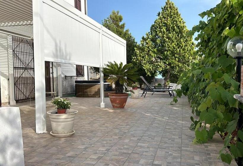 مبيت وإفطار Villa Loren