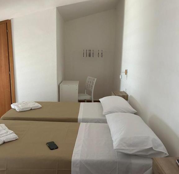 مبيت وإفطار Villa Loren