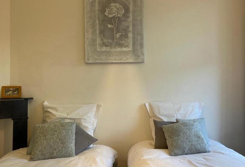 مبيت وإفطار Villa Louise