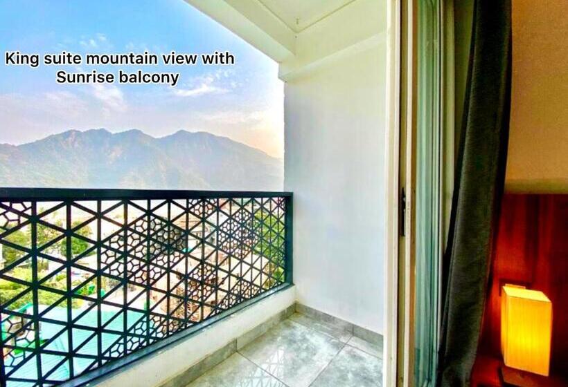 Bonfire Hostels Rishikesh