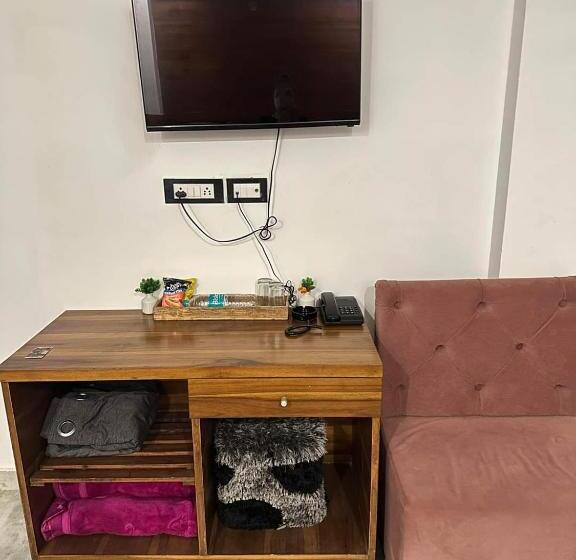 Bonfire Hostels Rishikesh