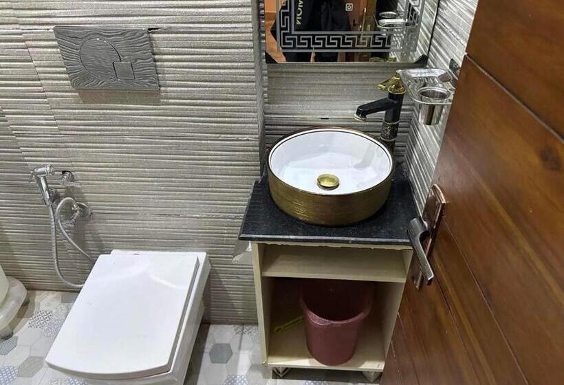 Bonfire Hostels Rishikesh