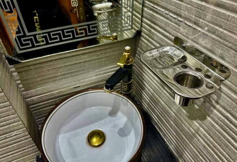 Bonfire Hostels Rishikesh