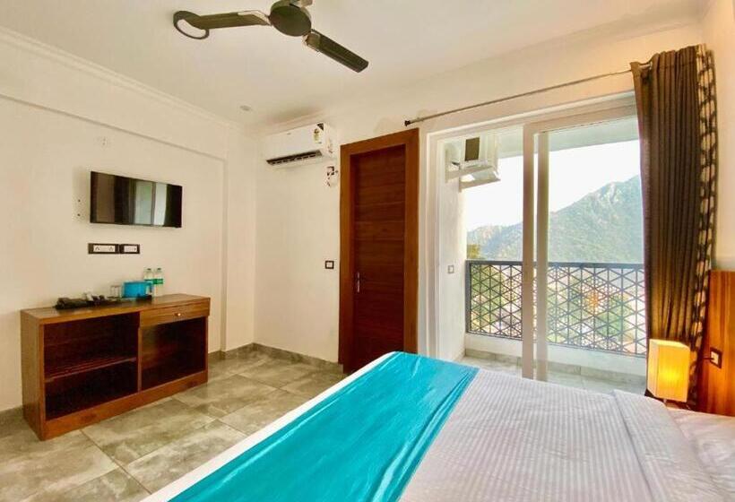 Bonfire Hostels Rishikesh