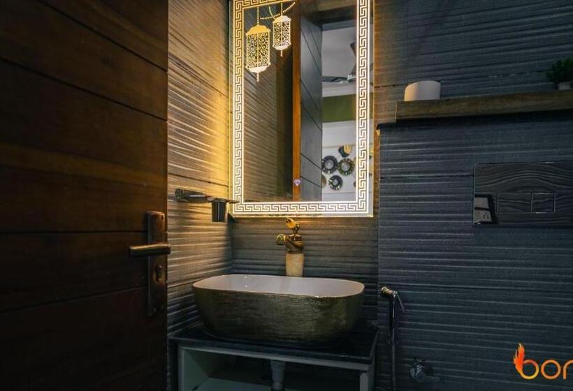 Bonfire Hostels Rishikesh