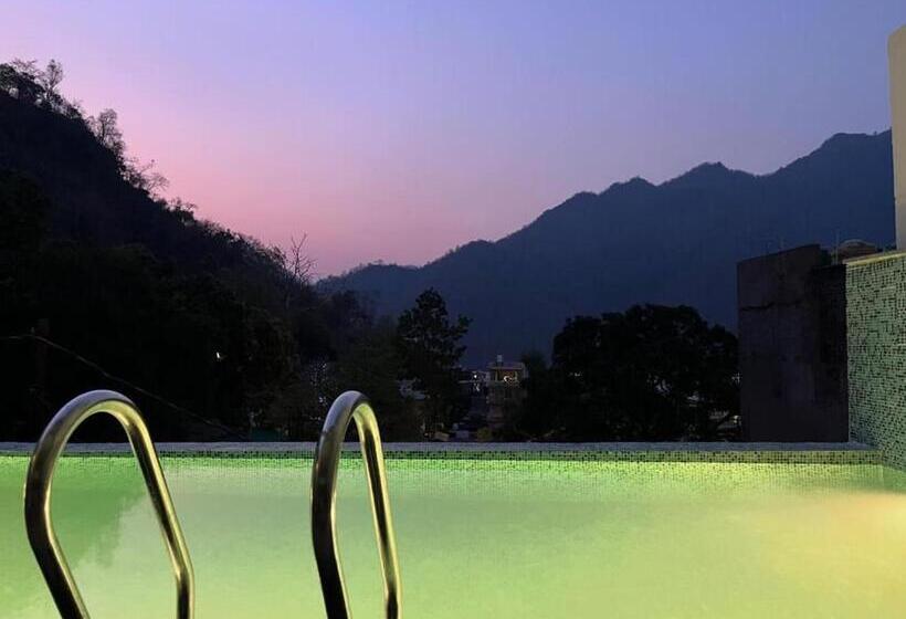 Bonfire Hostels Rishikesh
