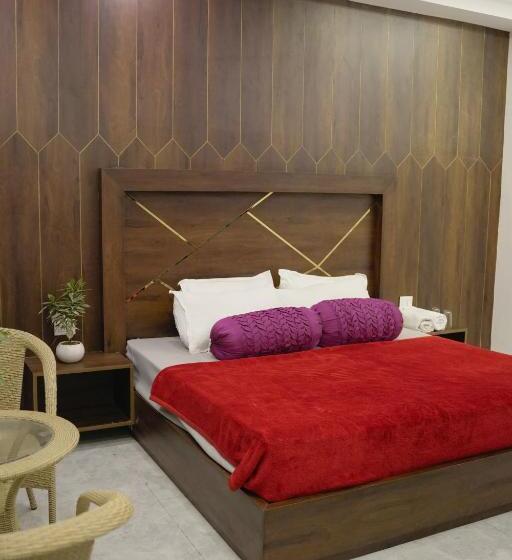 Bonfire Hostels Rishikesh