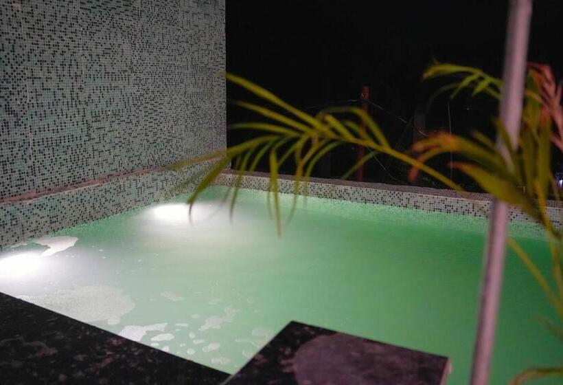 Bonfire Hostels Rishikesh