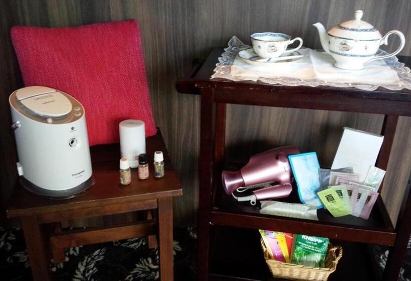 Business Green Hotel Hino