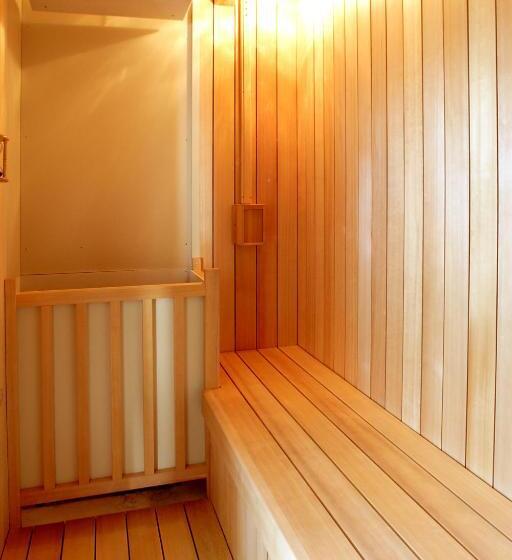 Business Green Hotel Hino