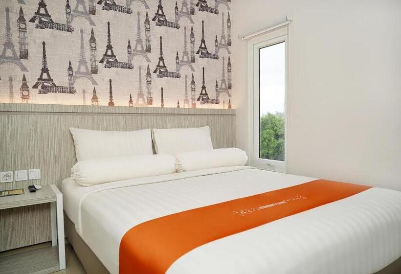 Front One Hotel Sragen