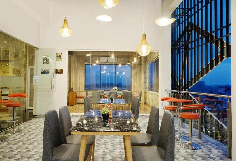 Front One Hotel Sragen