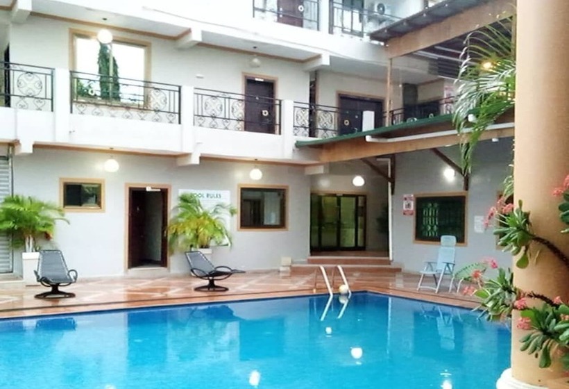 فندق Adwoa Asantewaa Memorial